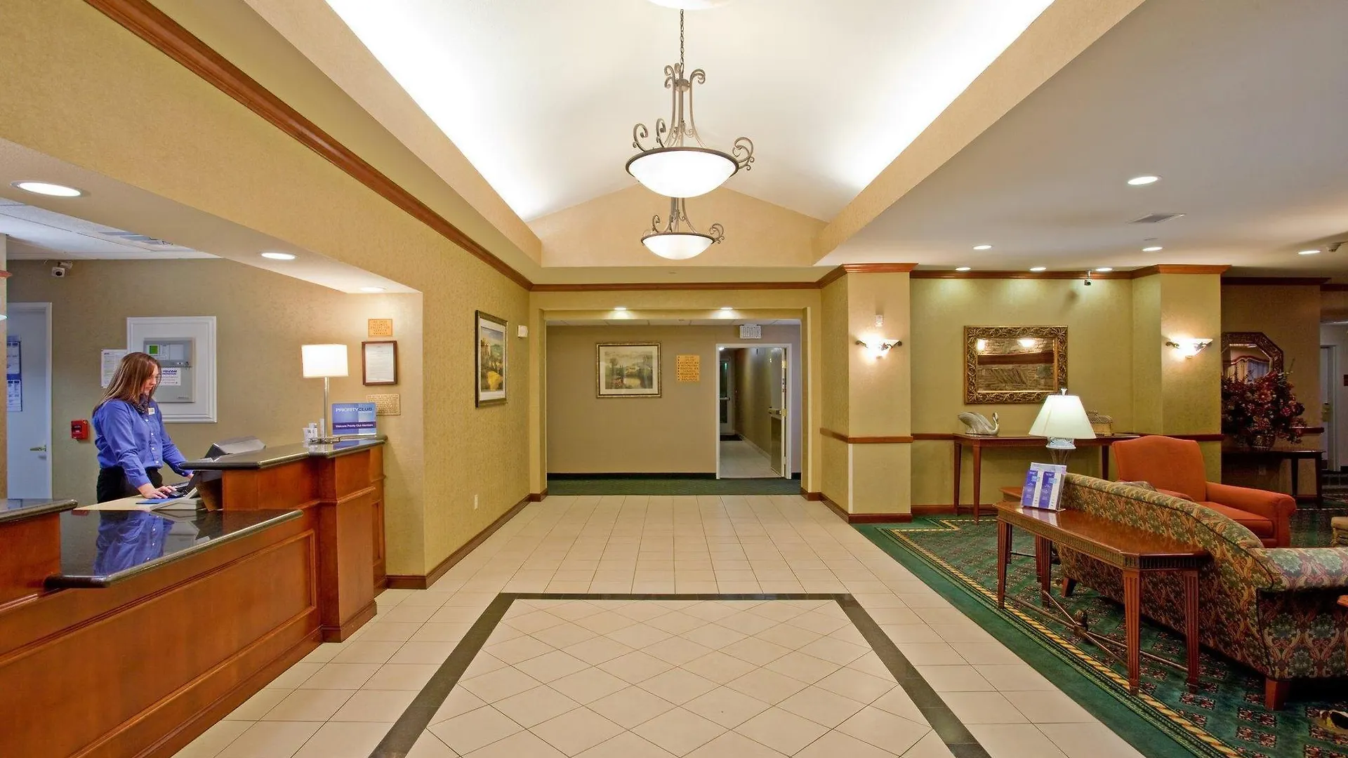 Hotel Holiday Inn Express Las Vegas Stadium Area By Ihg