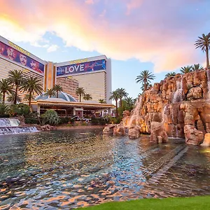 4* Курортный комплекс The Mirage